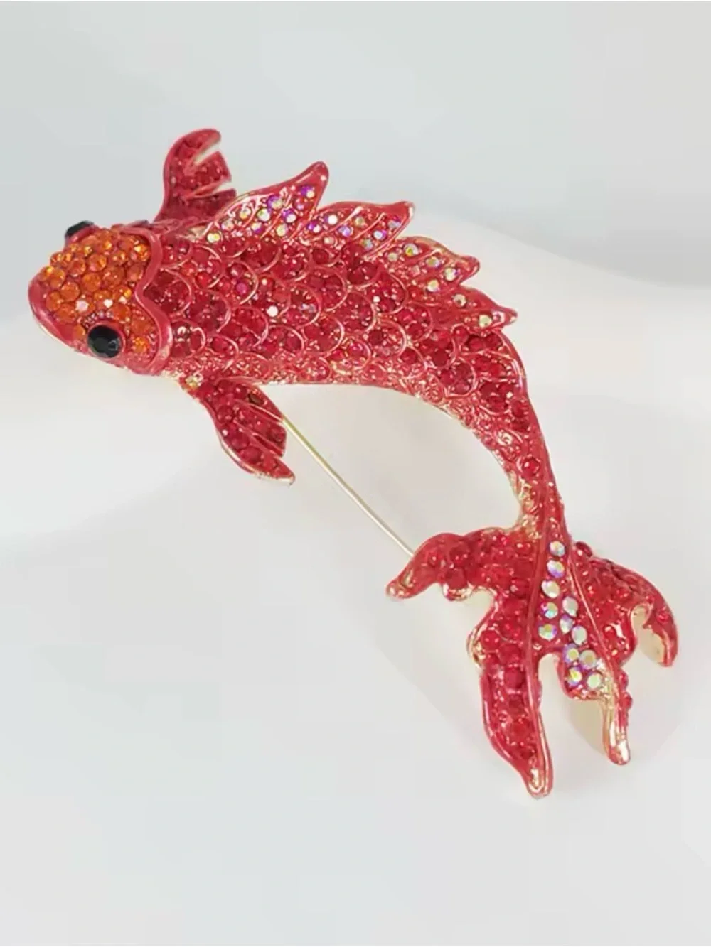 High Grade Red Carp Full Rhinestone Brooch Pins Trendy Crystal Charm Brooch.